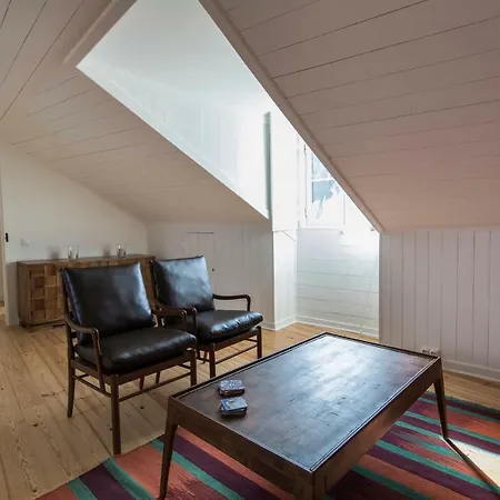 Alfama Terrace W/ Tagus River Views *