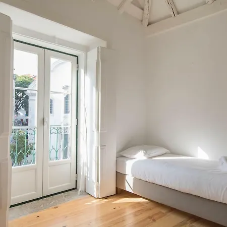 Alfama Terrace W/ Tagus River Views Apartment *